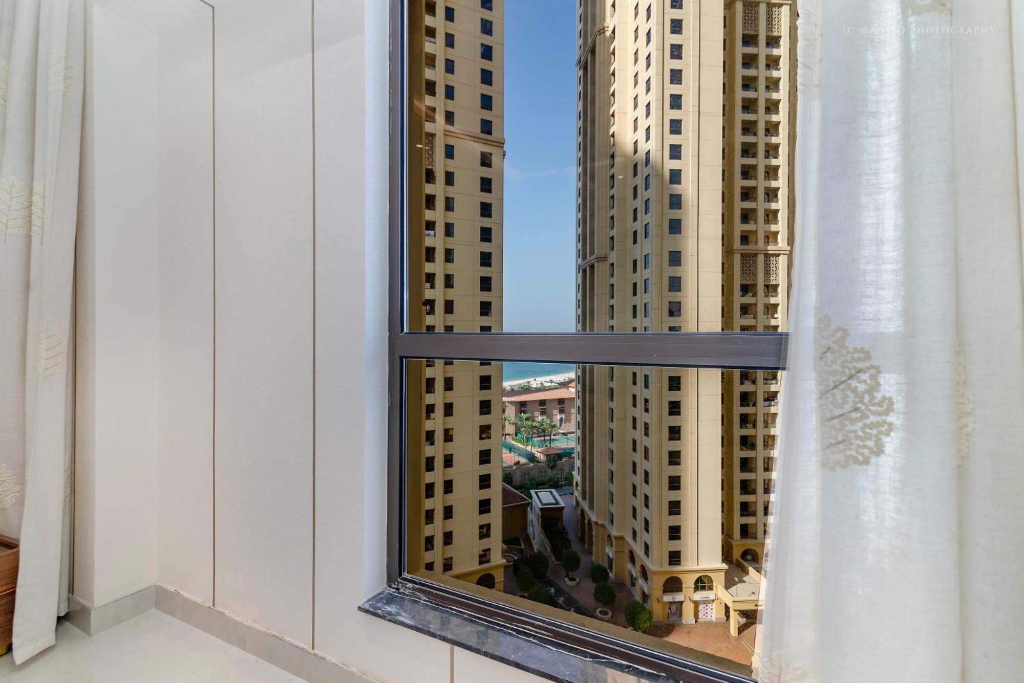 Usmans 4Bdrm Jbr Sadaf Next To Ritz Carlton Walk Apartman Dubaj Kültér fotó